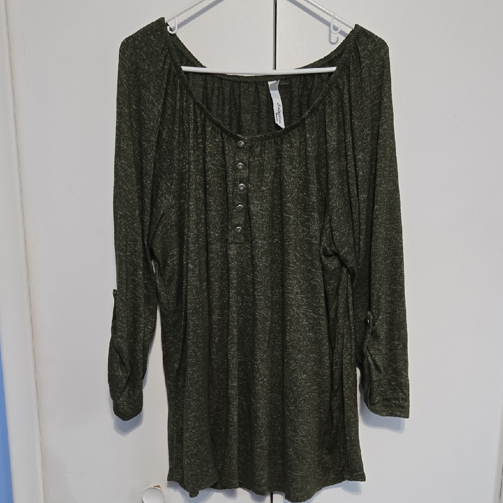 NY‎ Collection Olive Green 3/4 Sleeve Buttoned Top